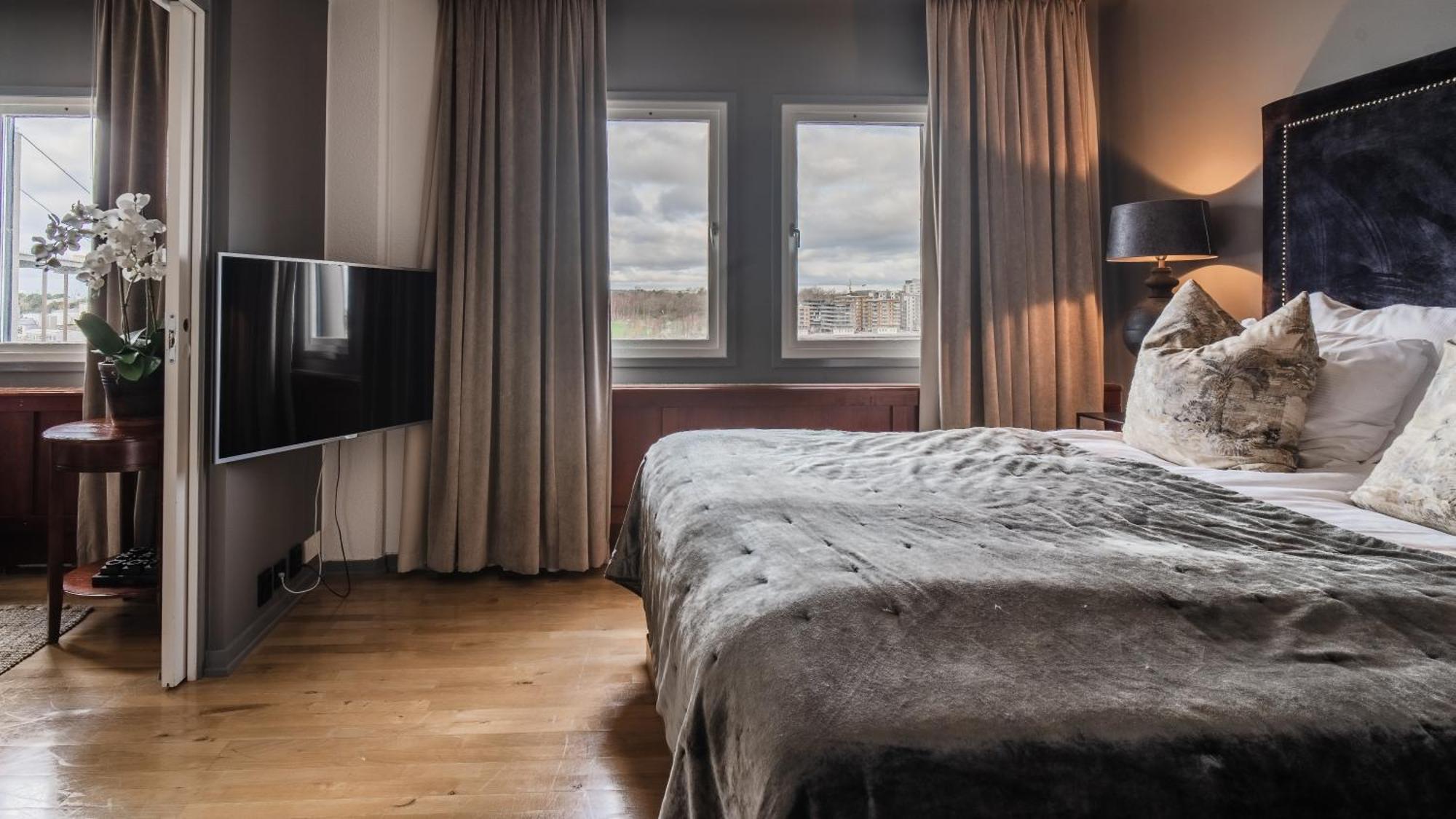 Quality Waterfront Hotell 4*